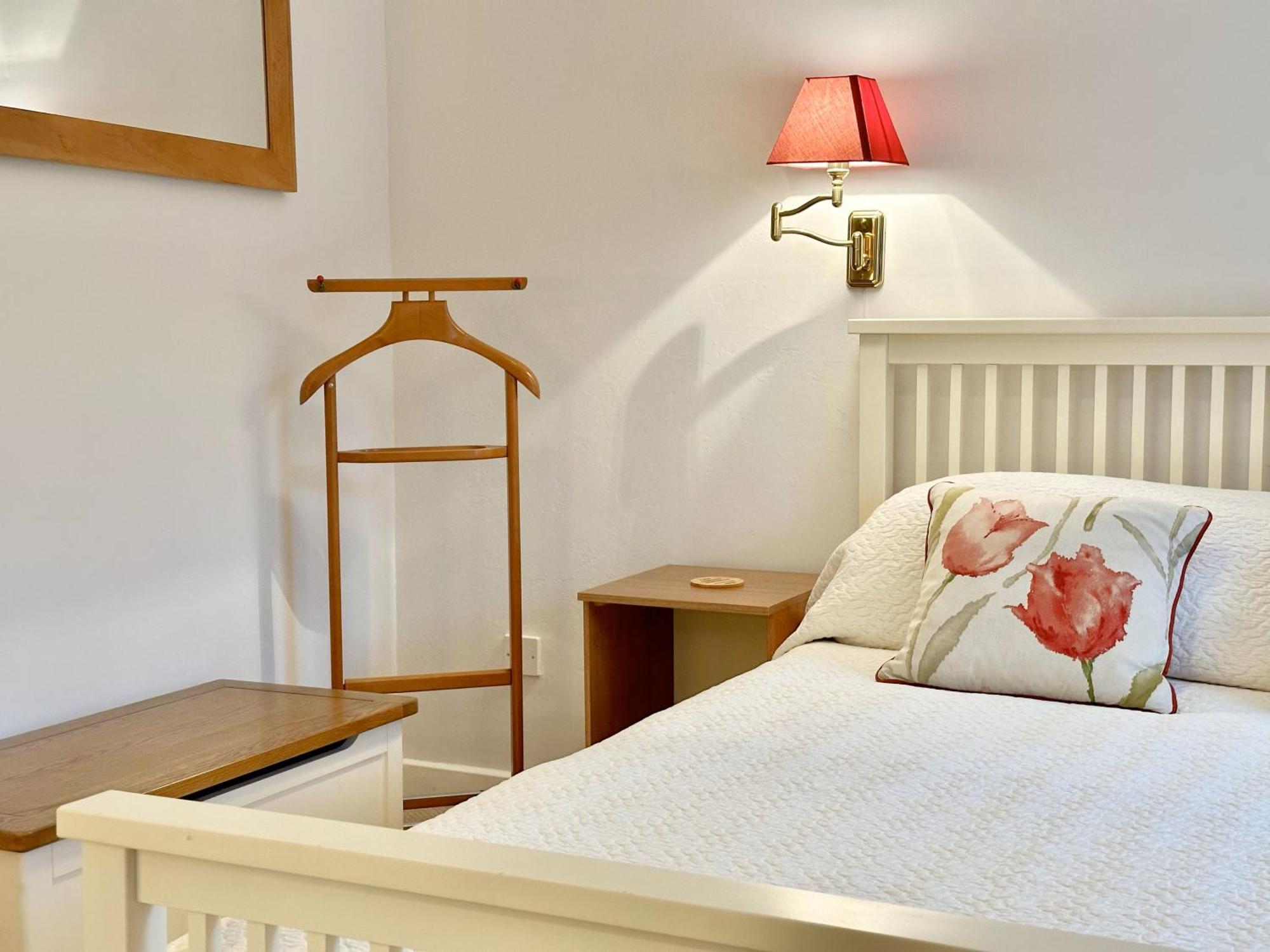 New Tower House - At 10 Pear Tree Court With Parking * York