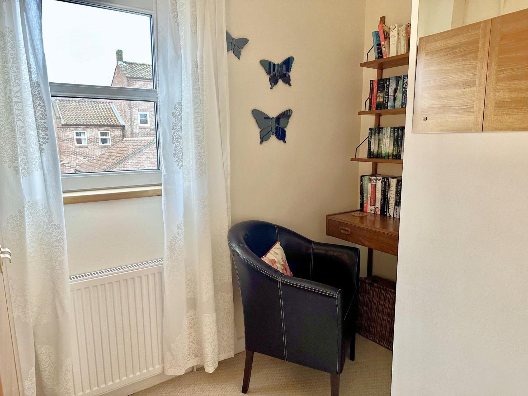 New Tower House - At 10 Pear Tree Court With Parking York